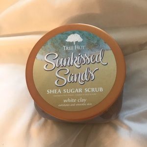 Tree hut sunkissed sands white clay scrub